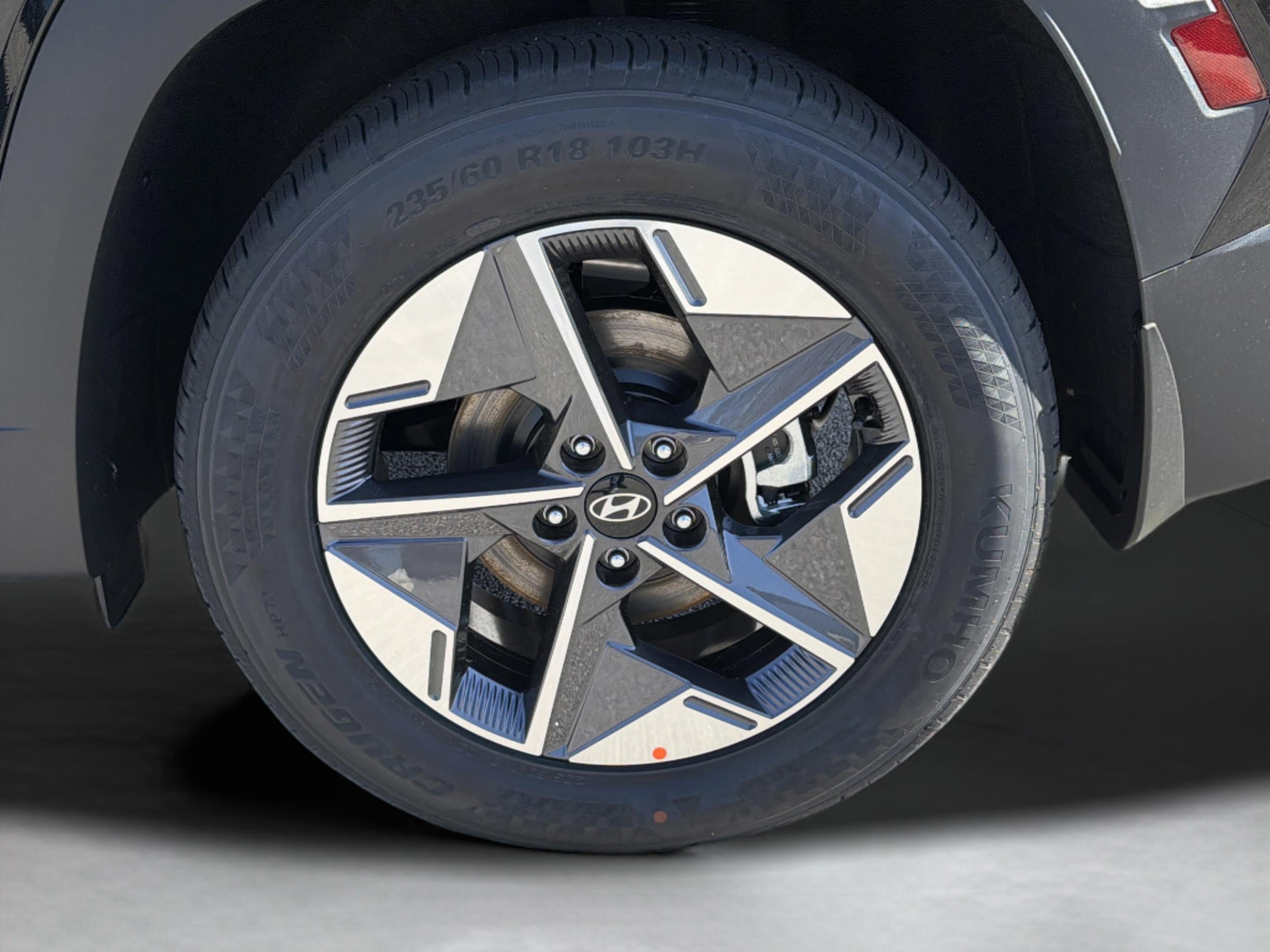 New 2026 Hyundai Tucson SEL FWD image 24