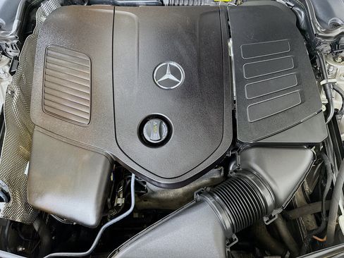 Used 2023 Mercedes-Benz C 300 Sedan image 33