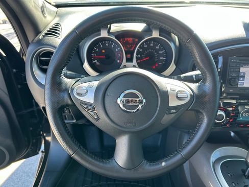 Used 2011 Nissan Juke SL image 9