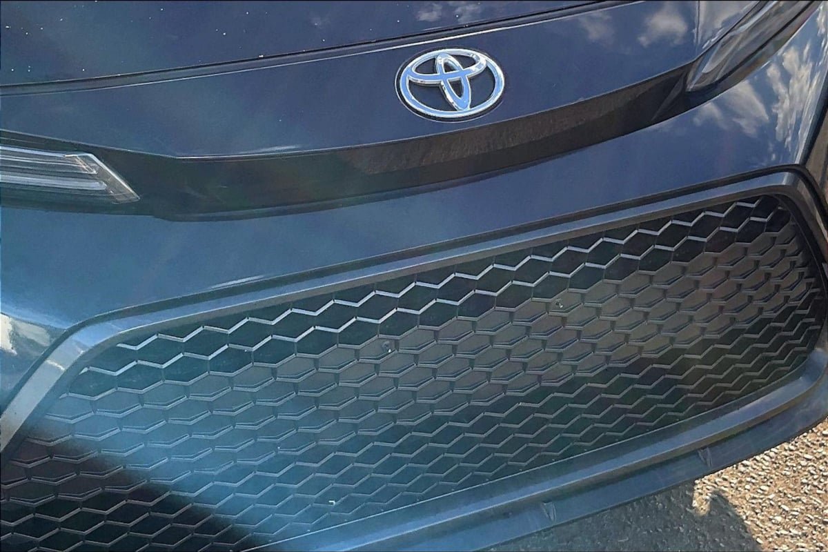 Used 2020 Toyota Corolla SE w/ Carpet Mat Package (TMS) FWD image 27
