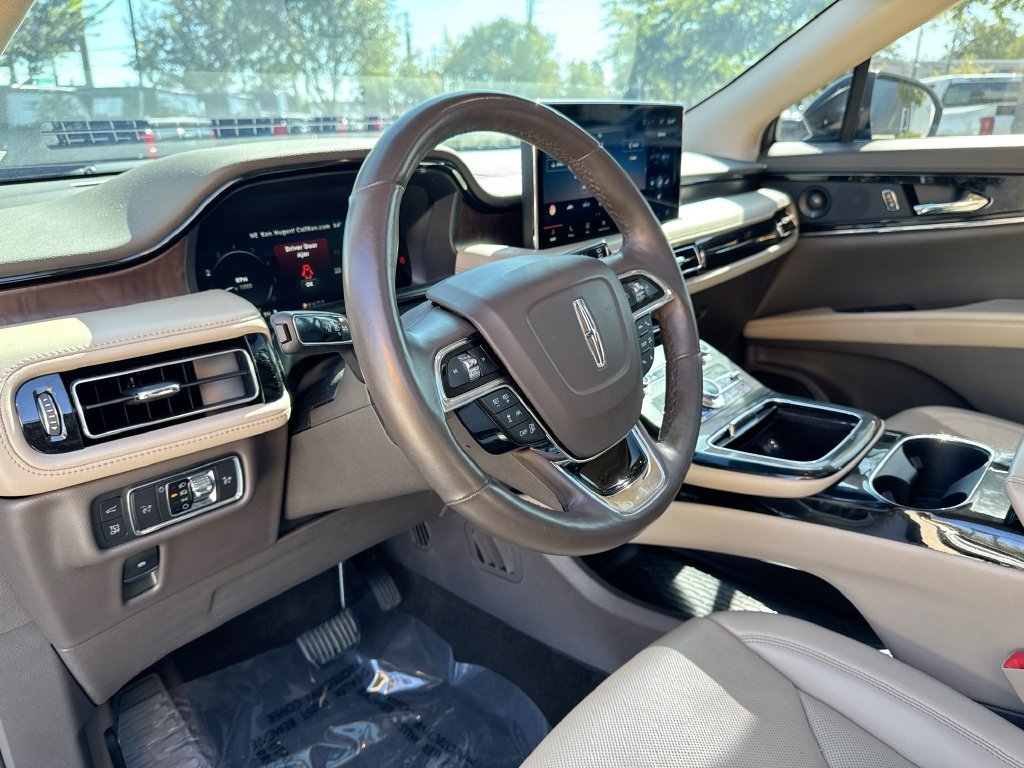 Used 2022 Lincoln Nautilus Reserve w/ Equipment Group 201A AWD/4WD image 20