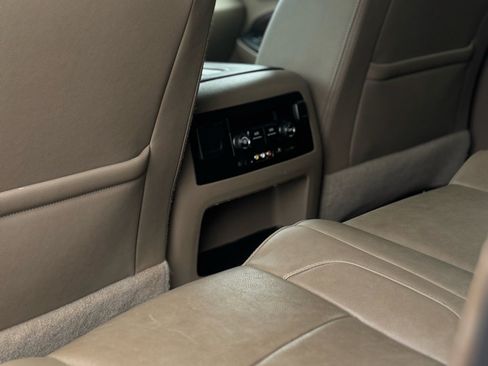 Used 2016 Chevrolet Tahoe LT image 15