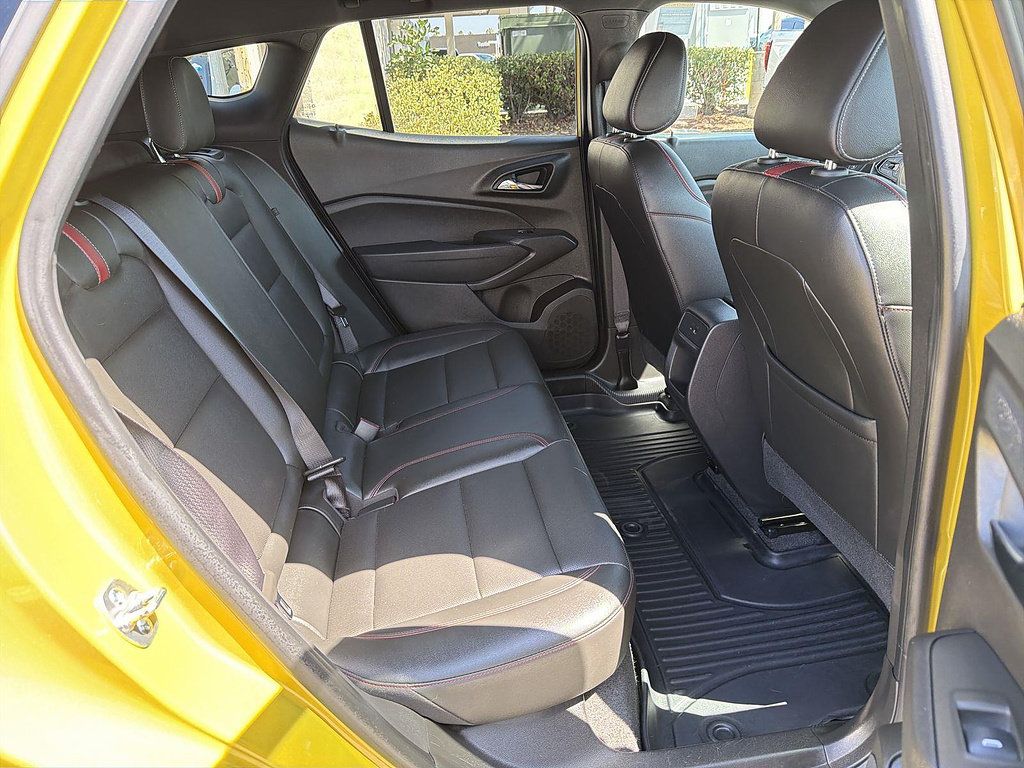 Used 2025 Chevrolet Trax RS w/ Driver Confidence Package FWD image 25