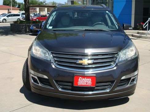 Used 2014 Chevrolet Traverse LT AWD/4WD image 2