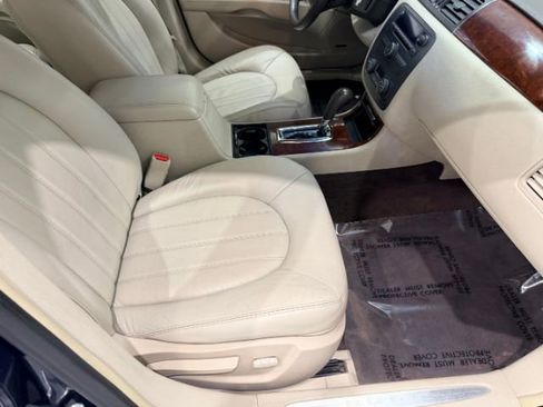 Used 2007 Buick Lucerne CXL w/ Entertainment Package FWD image 26