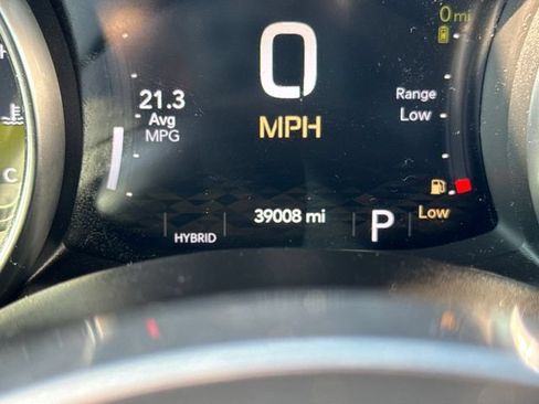 Used 2023 Jeep Wrangler Unlimited Sahara AWD/4WD image 17