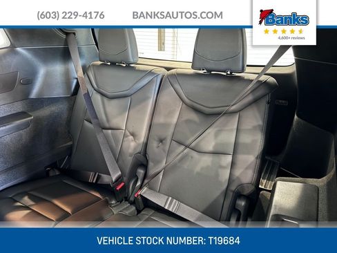 Certified 2024 Cadillac XT6 Luxury w/ LPO, Floor Liner Package AWD/4WD image 15