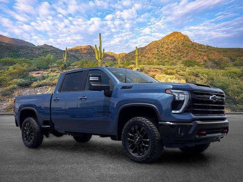 Used 2025 Chevrolet Silverado 2500 LTZ w/ Trail Boss Package AWD/4WD image 2