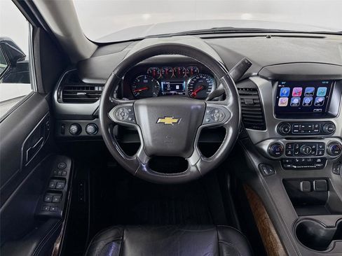 Used 2020 Chevrolet Suburban LT AWD/4WD image 24