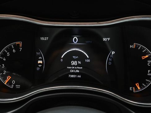 Used 2019 Jeep Grand Cherokee Laredo AWD/4WD image 31