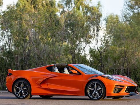 Used 2021 Chevrolet Corvette Stingray Premium Cpe w/ Z51 Performance Package RWD image 4