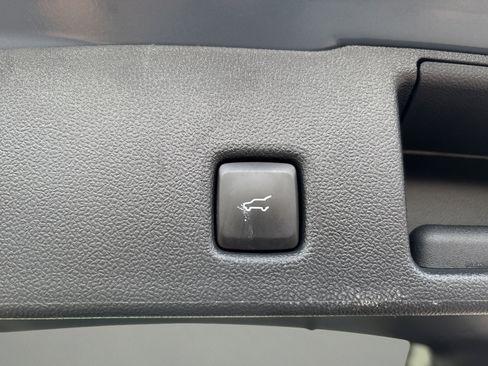 Used 2024 Ford Escape ST-Line w/ Tech Pack #1 AWD/4WD image 31