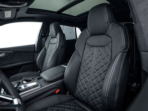 New 2026 Audi SQ8 Prestige image 16