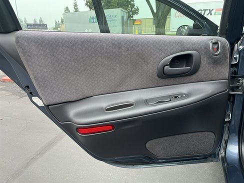 Used 2000 Dodge Intrepid image 32