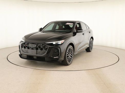 Certified 2025 Audi SQ5 Prestige image 12