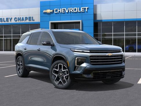 New 2026 Chevrolet Traverse High Country w/ LPO, Floor Liner Package FWD image 8