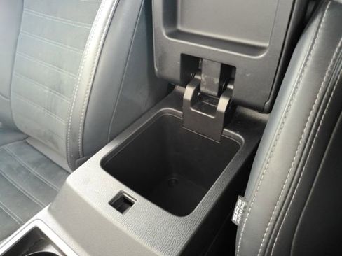 Used 2024 Mitsubishi Outlander FWD image 53