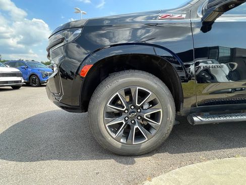 Used 2024 Chevrolet Tahoe Z71 w/ Luxury Package AWD/4WD image 45