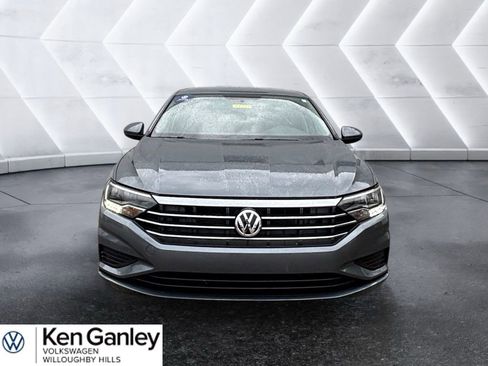 Certified 2021 Volkswagen Jetta FWD image 2