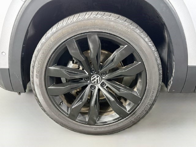 Used 2020 Volkswagen Atlas Cross Sport SEL Premium AWD/4WD image 34