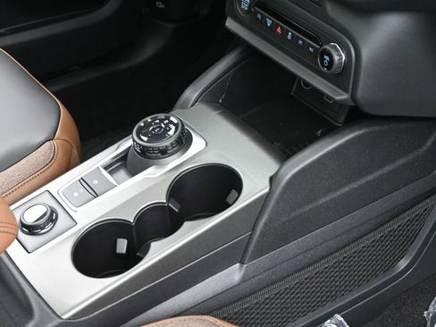 New 2025 Ford Bronco Sport Outer Banks w/ Outer Banks Tech Package+ AWD/4WD image 32