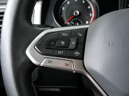Used 2021 Volkswagen Atlas Cross Sport SE FWD image 10