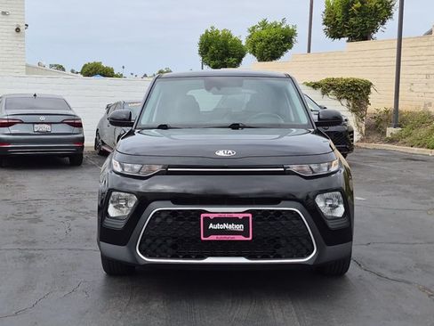 Used 2020 Kia Soul S FWD image 2
