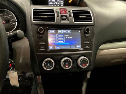 Used 2018 Subaru Forester 2.5i w/ Alloy Wheel Package AWD/4WD image 5