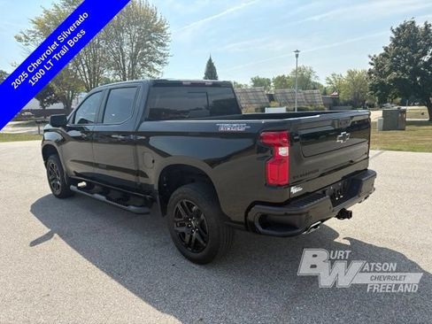 Used 2025 Chevrolet Silverado 1500 LT Trail Boss w/ Convenience Package II AWD/4WD image 4
