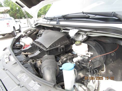 Used 2018 Mercedes-Benz Sprinter 2500 image 18