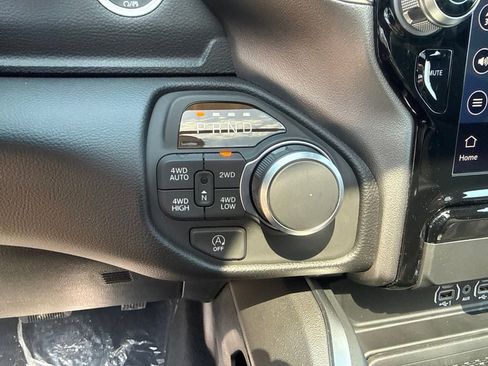New 2026 RAM 1500 4x4 Crew Cab image 15