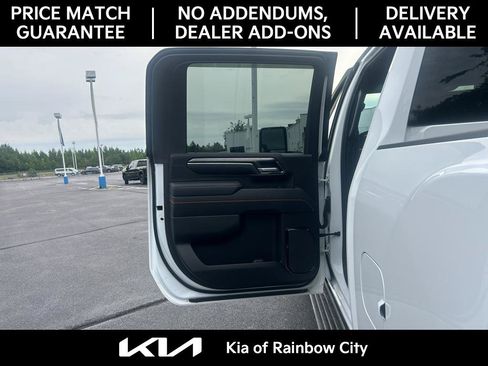 Used 2025 GMC Sierra 2500 AT4 w/ Technology Package AWD/4WD image 19