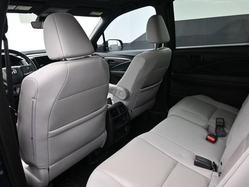 Certified 2023 Honda Passport EX-L image 2