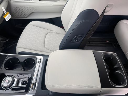 New 2026 Kia Carnival SX image 14