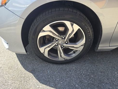 Used 2020 Honda Accord EX image 8