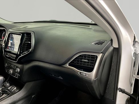 Used 2019 Jeep Cherokee Limited AWD/4WD image 26