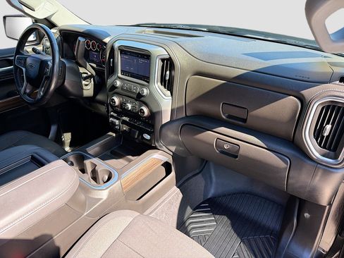 Used 2021 Chevrolet Silverado 1500 RST image 13