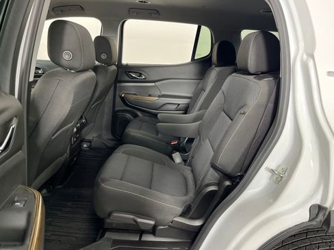 Used 2022 GMC Acadia SLE w/ Driver Convenience Package FWD image 26