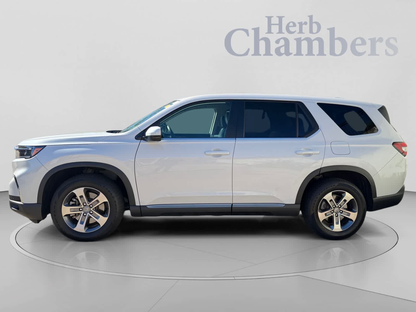 Used 2025 Honda Pilot EX-L image 5