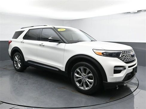 Used 2022 Ford Explorer Limited w/ Equipment Group 301A image 3