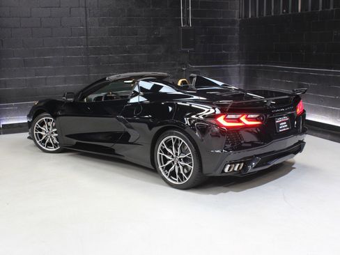 Used 2025 Chevrolet Corvette Stingray Preferred Conv w/ Z51 Performance Package image 17