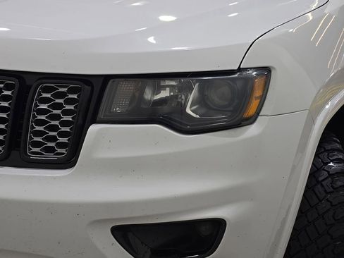 Used 2019 Jeep Grand Cherokee Altitude image 33