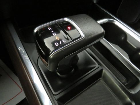 Used 2022 Chevrolet Silverado 1500 High Country w/ Z71 Off-Road Package AWD/4WD image 26