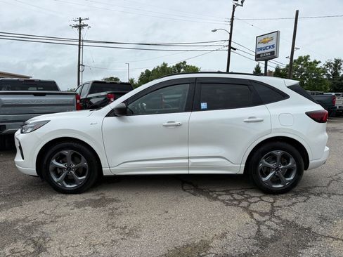 Used 2024 Ford Escape ST-Line w/ Tech Pack #1 FWD image 5