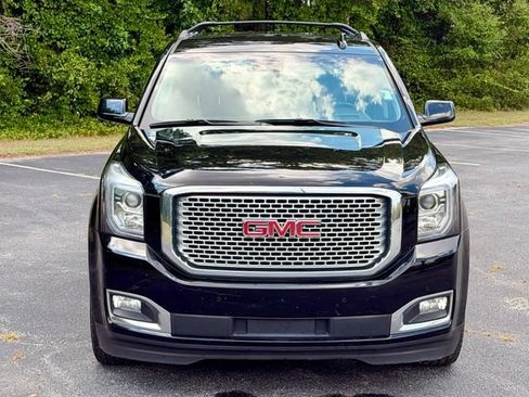Used 2017 GMC Yukon Denali AWD/4WD image 12