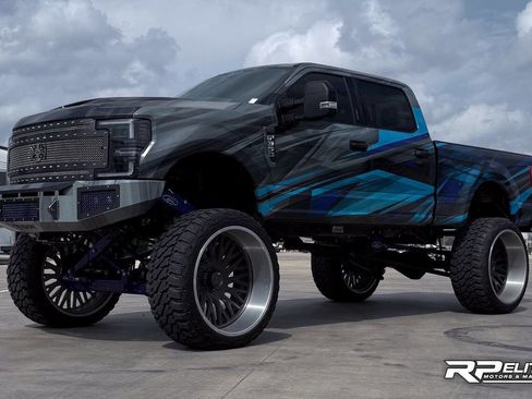 Used 2018 Ford F350 Lariat w/ Lariat Ultimate Package image 2