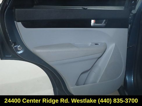 Used 2015 Kia Sorento LX FWD image 13