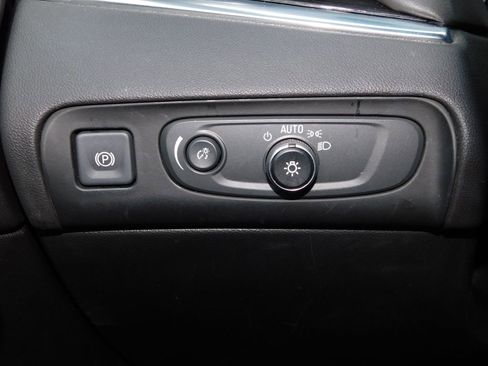 Used 2021 Buick Enclave Avenir w/ LPO, Hit The Road Package AWD/4WD image 37