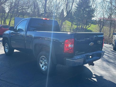 Used 2011 Chevrolet Silverado 1500 W/T w/ LS Package image 3