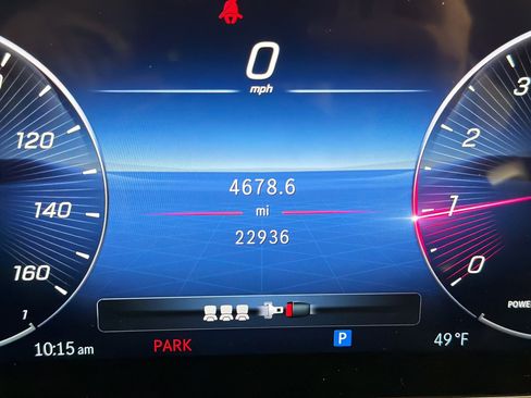 Used 2023 Mercedes-Benz GLC 300 4MATIC image 17